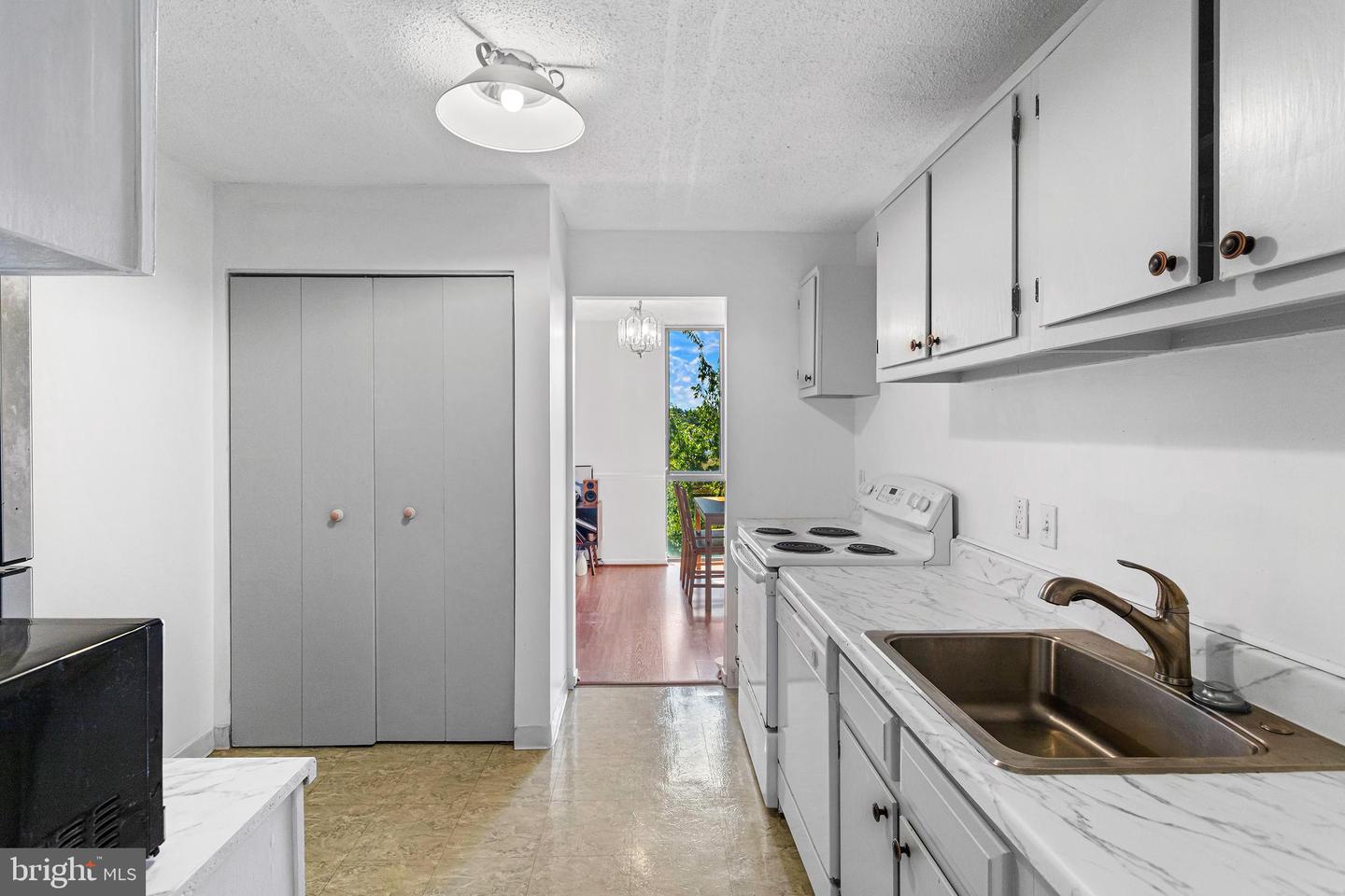 2311 PIMMIT DR #603, FALLS CHURCH, Virginia 22043, 1 Bedroom Bedrooms, ,1 BathroomBathrooms,Residential,For sale,2311 PIMMIT DR #603,VAFX2264696 MLS # VAFX2264696