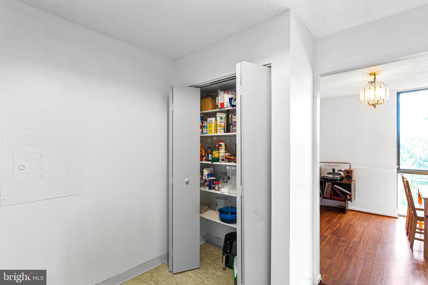 2311 PIMMIT DR #603, FALLS CHURCH, Virginia 22043, 1 Bedroom Bedrooms, ,1 BathroomBathrooms,Residential,For sale,2311 PIMMIT DR #603,VAFX2264696 MLS # VAFX2264696