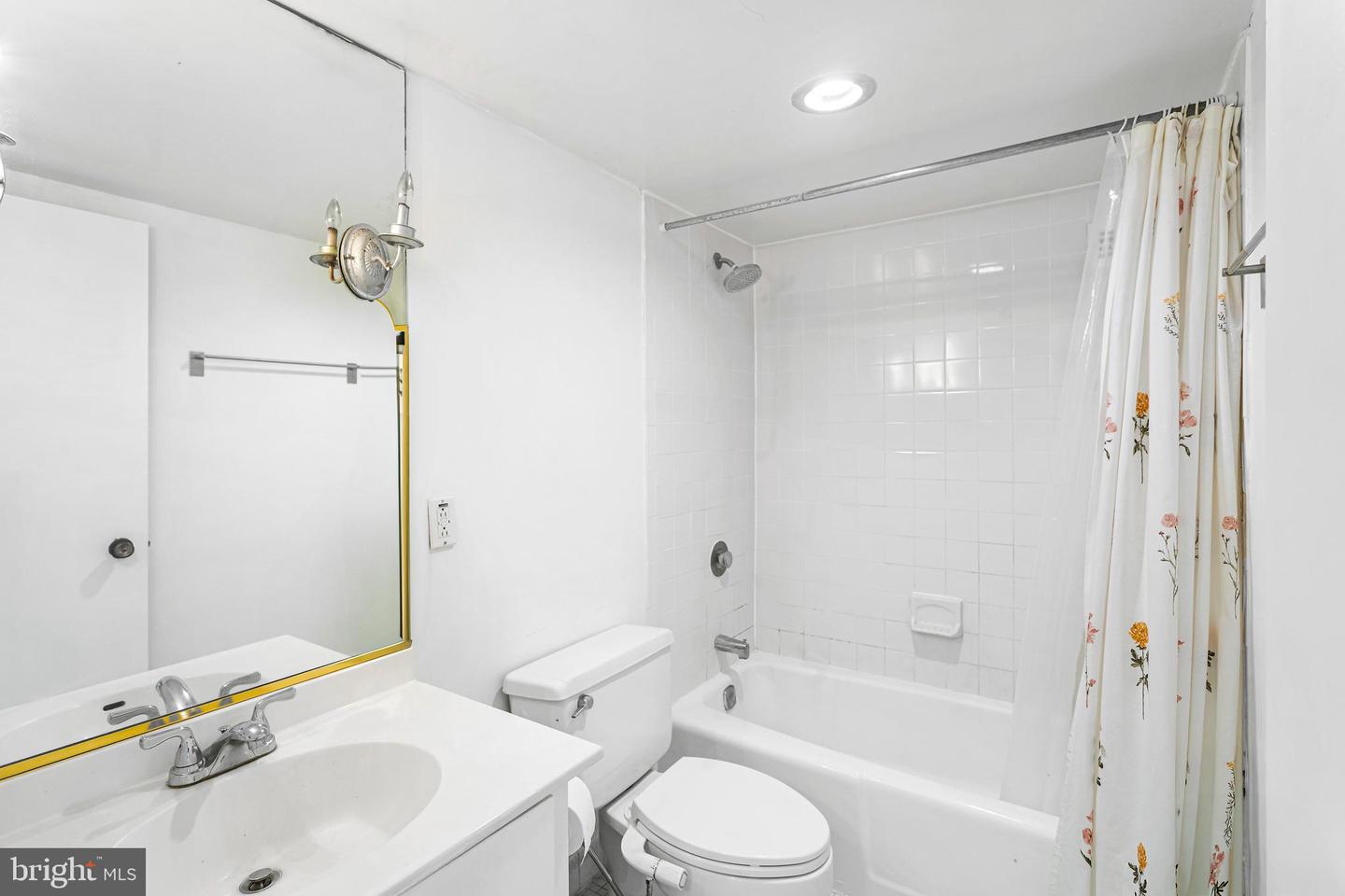2311 PIMMIT DR #603, FALLS CHURCH, Virginia 22043, 1 Bedroom Bedrooms, ,1 BathroomBathrooms,Residential,For sale,2311 PIMMIT DR #603,VAFX2264696 MLS # VAFX2264696