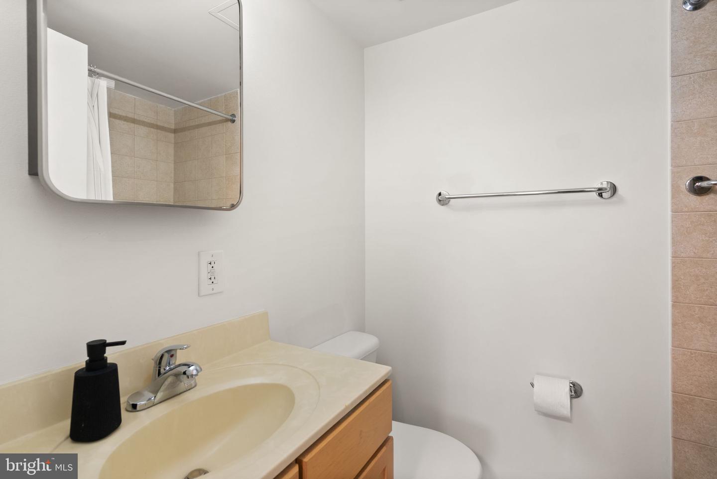 800 4TH ST SW #S712, WASHINGTON, District Of Columbia 20024, 1 Bedroom Bedrooms, ,1 BathroomBathrooms,Residential,For sale,800 4TH ST SW #S712,DCDC2220188 MLS # DCDC2220188