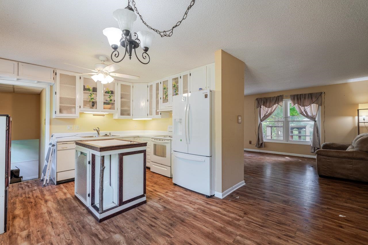 479 EAST AVE, BROADWAY, Virginia 22815, 3 Bedrooms Bedrooms, ,1 BathroomBathrooms,Residential,479 EAST AVE,668714 MLS # 668714
