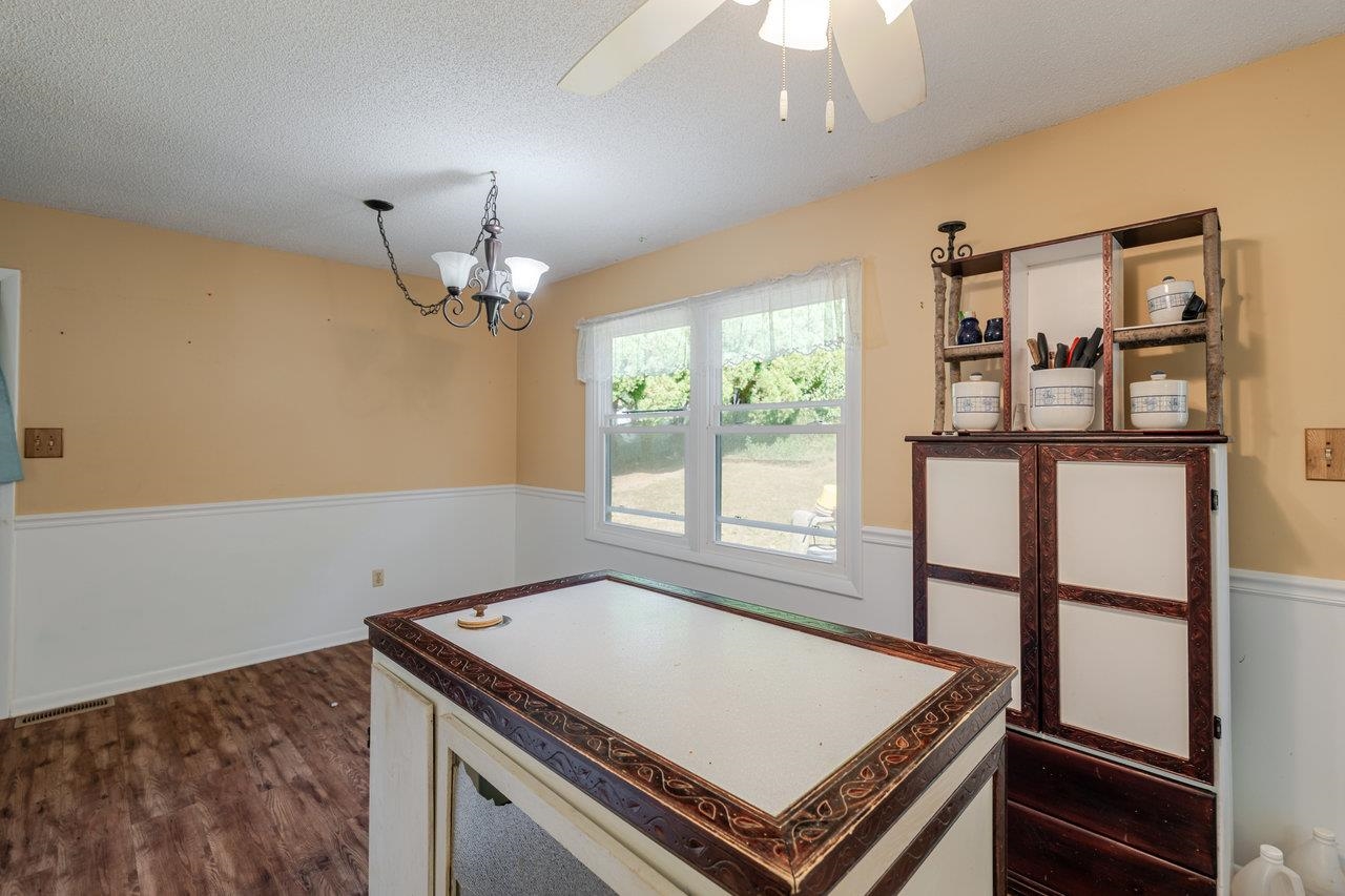 479 EAST AVE, BROADWAY, Virginia 22815, 3 Bedrooms Bedrooms, ,1 BathroomBathrooms,Residential,479 EAST AVE,668714 MLS # 668714