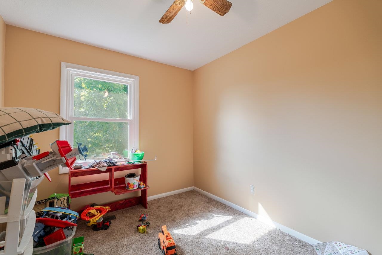 479 EAST AVE, BROADWAY, Virginia 22815, 3 Bedrooms Bedrooms, ,1 BathroomBathrooms,Residential,479 EAST AVE,668714 MLS # 668714