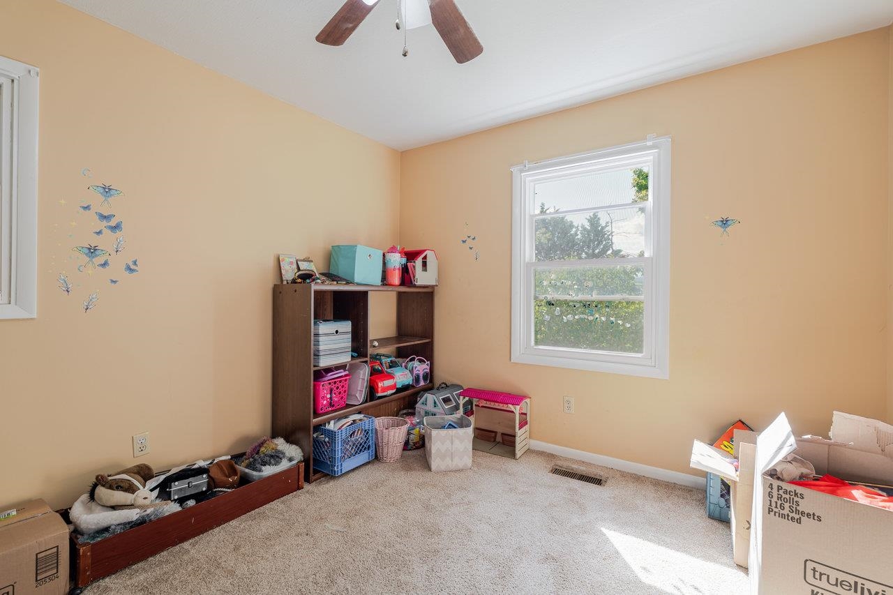 479 EAST AVE, BROADWAY, Virginia 22815, 3 Bedrooms Bedrooms, ,1 BathroomBathrooms,Residential,479 EAST AVE,668714 MLS # 668714