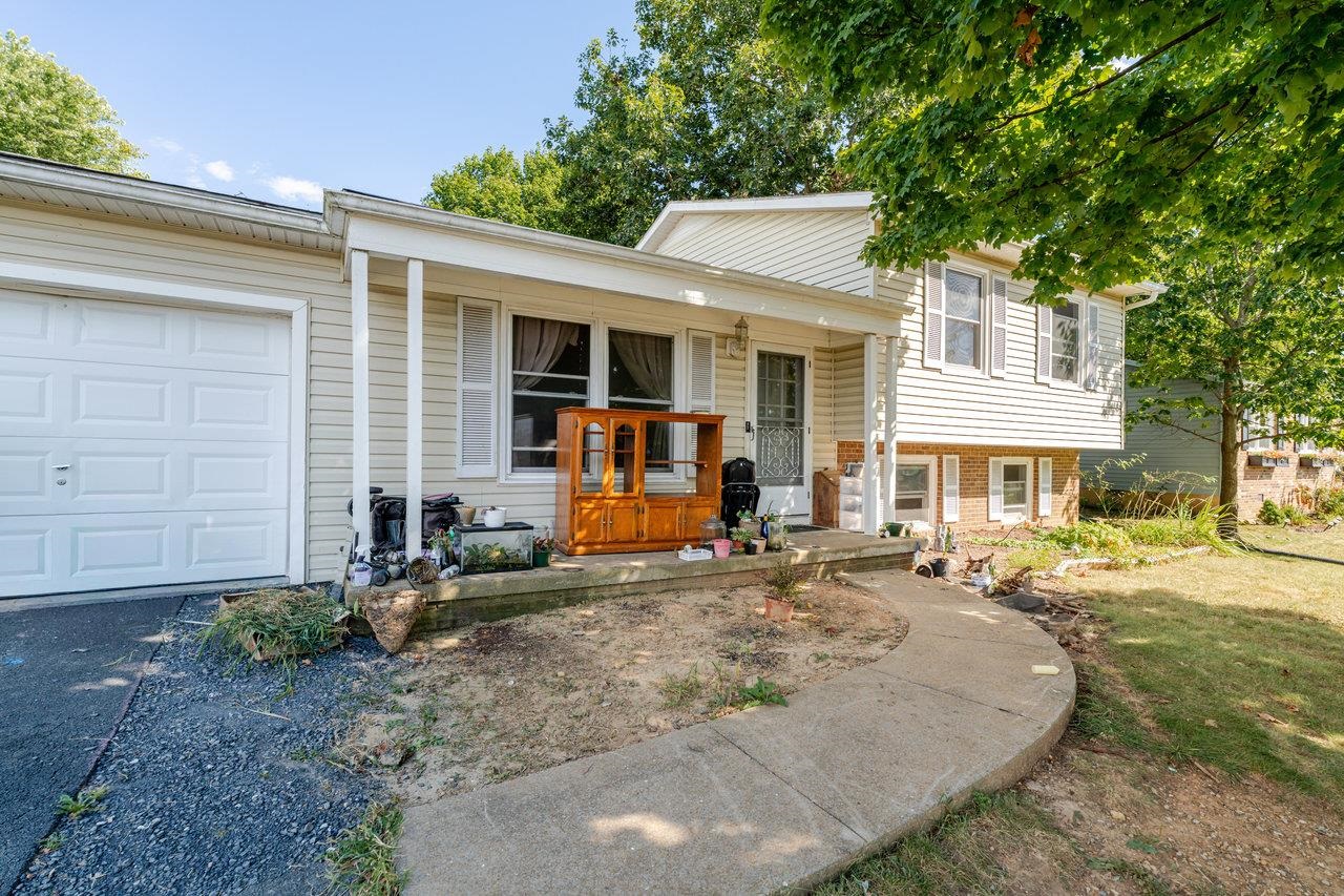 479 EAST AVE, BROADWAY, Virginia 22815, 3 Bedrooms Bedrooms, ,1 BathroomBathrooms,Residential,479 EAST AVE,668714 MLS # 668714
