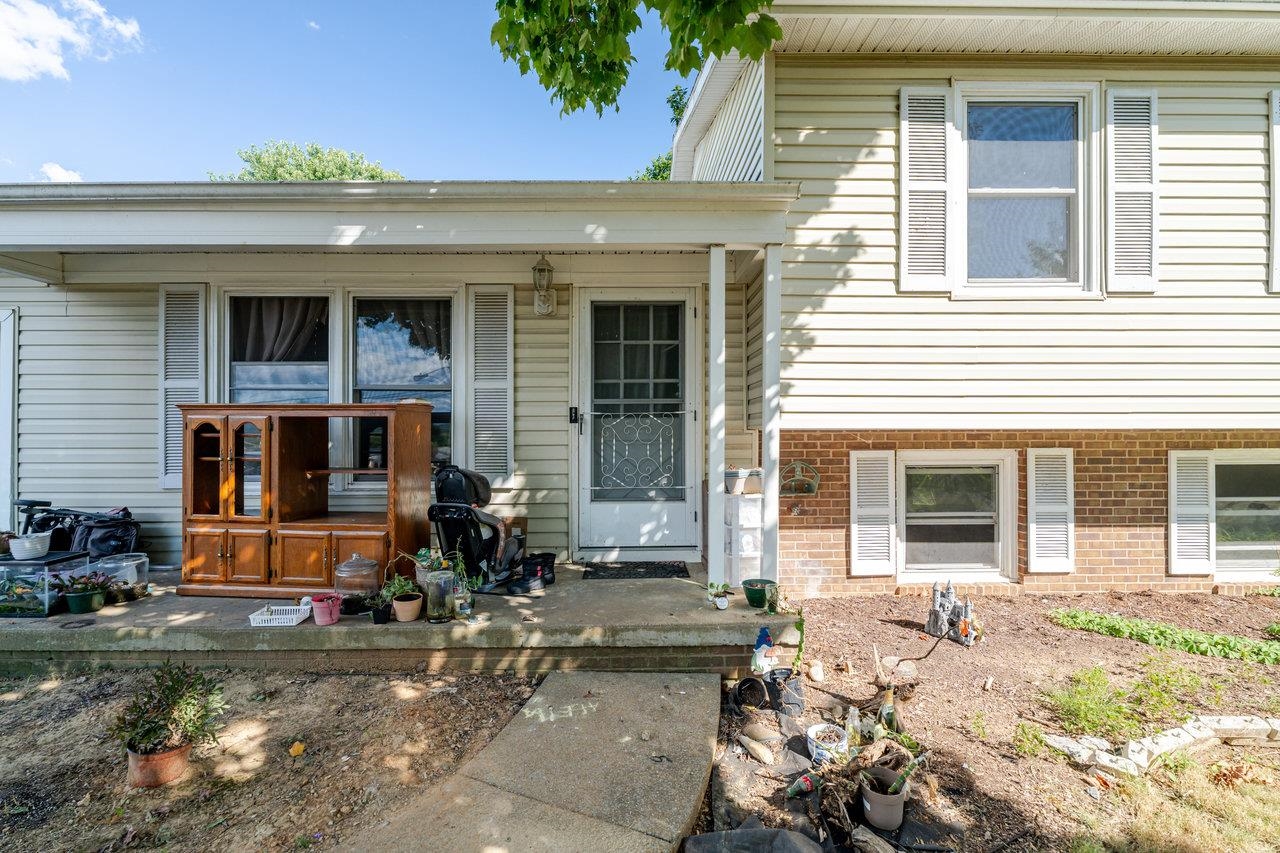 479 EAST AVE, BROADWAY, Virginia 22815, 3 Bedrooms Bedrooms, ,1 BathroomBathrooms,Residential,479 EAST AVE,668714 MLS # 668714