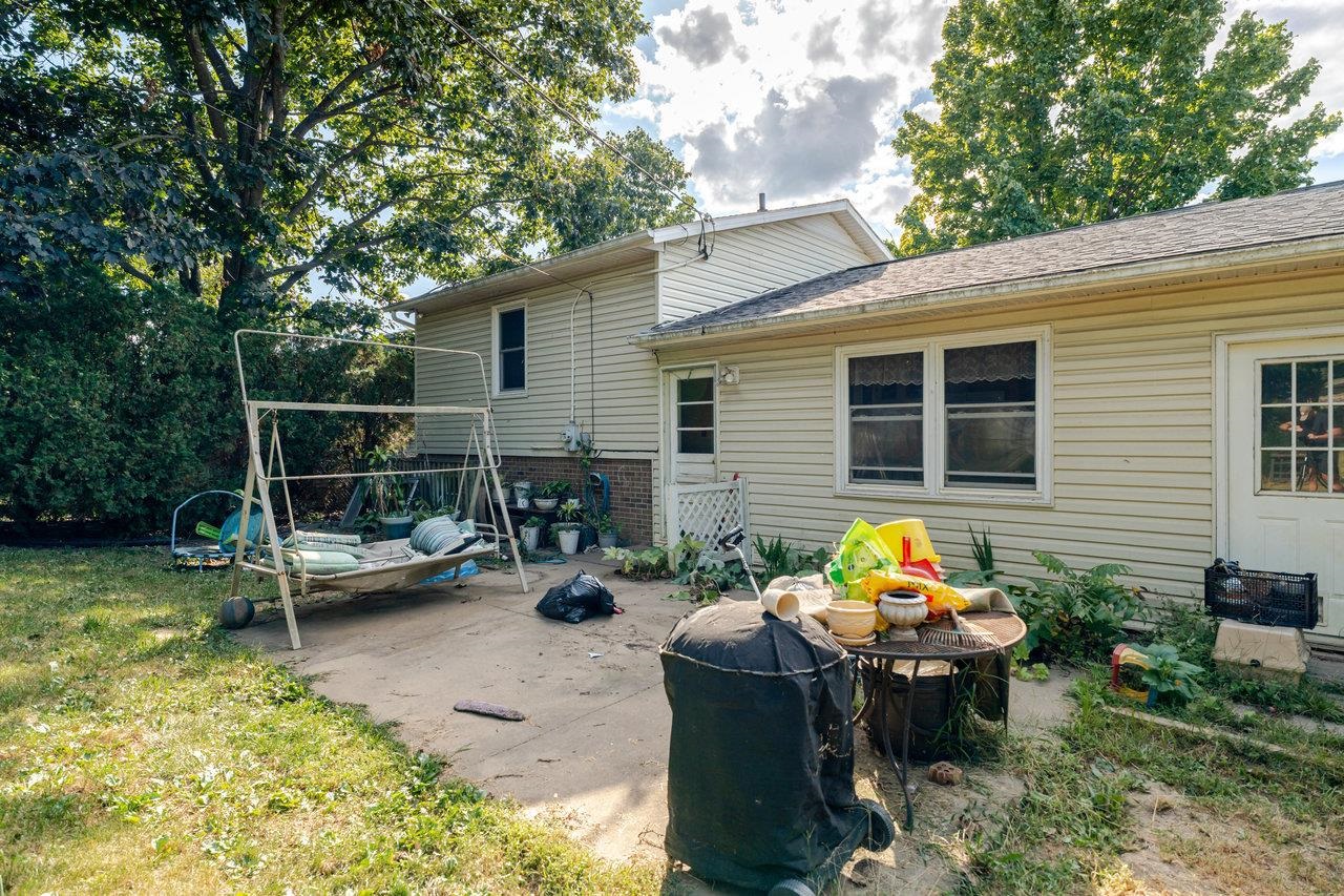 479 EAST AVE, BROADWAY, Virginia 22815, 3 Bedrooms Bedrooms, ,1 BathroomBathrooms,Residential,479 EAST AVE,668714 MLS # 668714