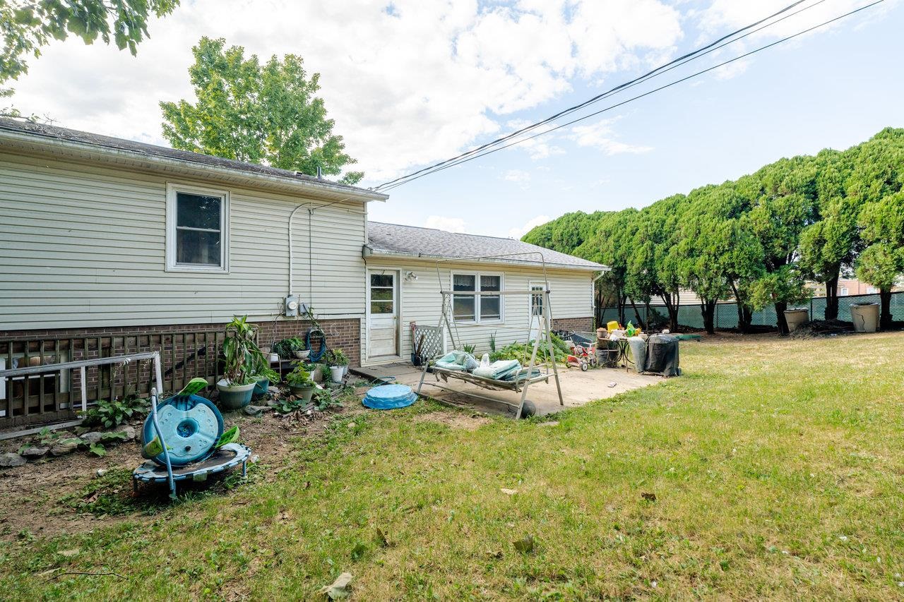 479 EAST AVE, BROADWAY, Virginia 22815, 3 Bedrooms Bedrooms, ,1 BathroomBathrooms,Residential,479 EAST AVE,668714 MLS # 668714
