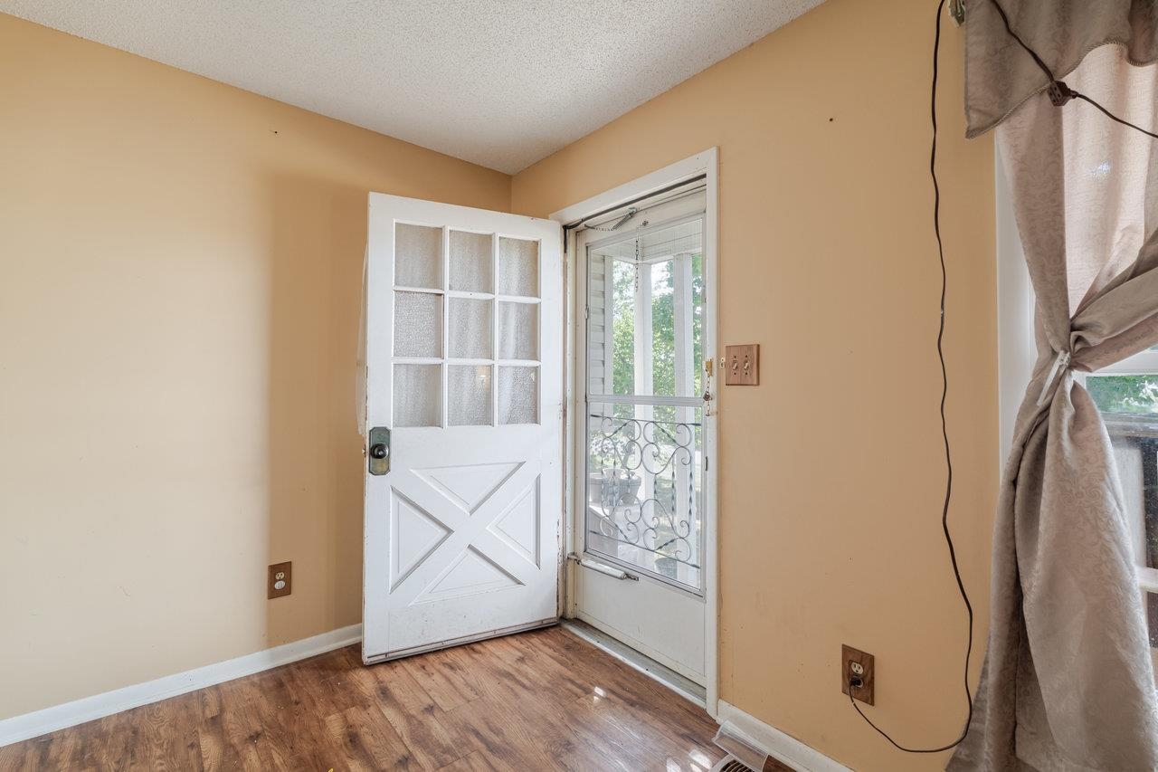 479 EAST AVE, BROADWAY, Virginia 22815, 3 Bedrooms Bedrooms, ,1 BathroomBathrooms,Residential,479 EAST AVE,668714 MLS # 668714
