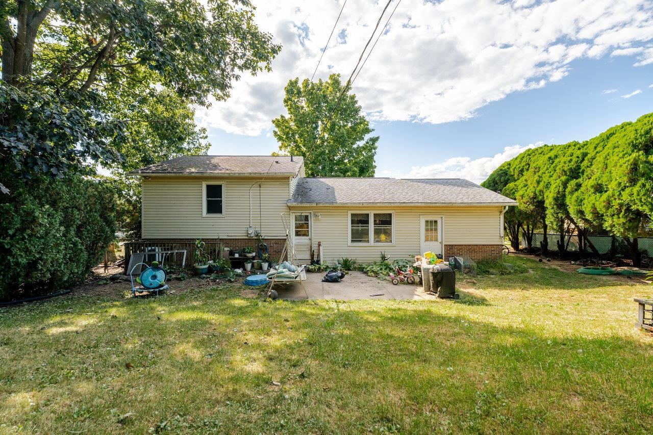 479 EAST AVE, BROADWAY, Virginia 22815, 3 Bedrooms Bedrooms, ,1 BathroomBathrooms,Residential,479 EAST AVE,668714 MLS # 668714
