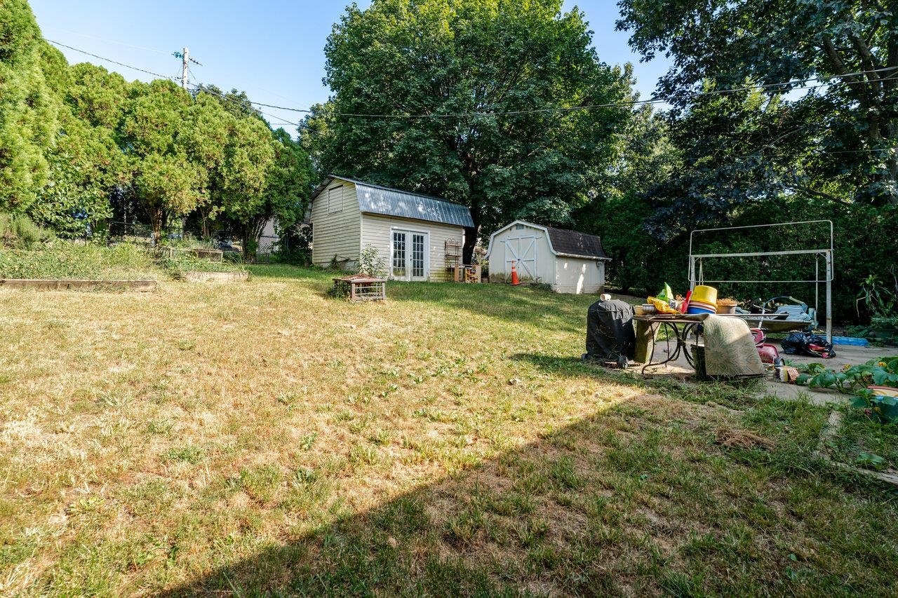 479 EAST AVE, BROADWAY, Virginia 22815, 3 Bedrooms Bedrooms, ,1 BathroomBathrooms,Residential,479 EAST AVE,668714 MLS # 668714