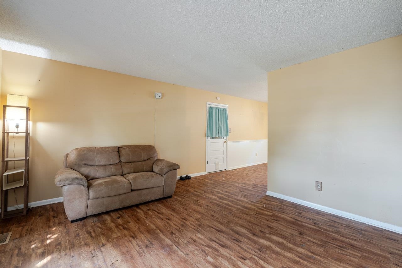 479 EAST AVE, BROADWAY, Virginia 22815, 3 Bedrooms Bedrooms, ,1 BathroomBathrooms,Residential,479 EAST AVE,668714 MLS # 668714
