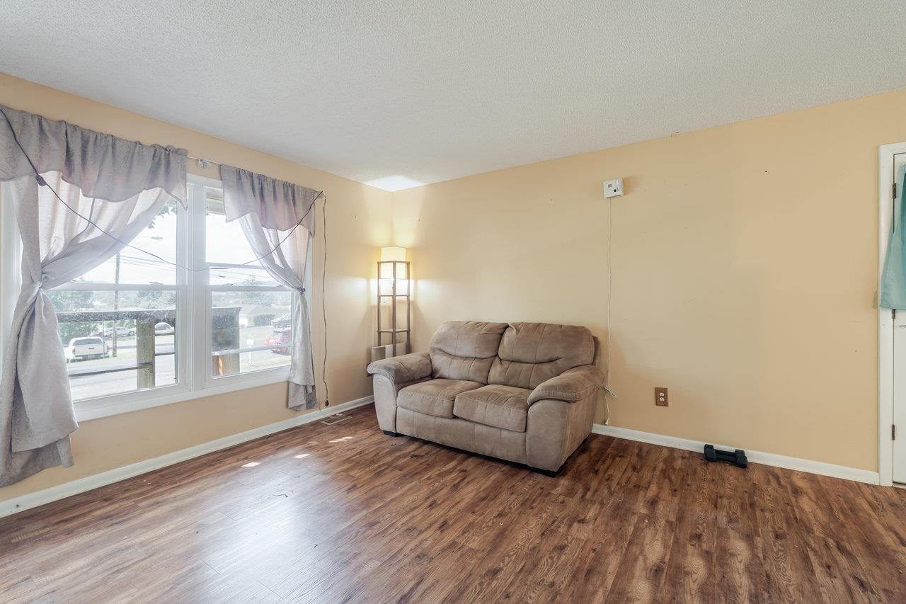 479 EAST AVE, BROADWAY, Virginia 22815, 3 Bedrooms Bedrooms, ,1 BathroomBathrooms,Residential,479 EAST AVE,668714 MLS # 668714
