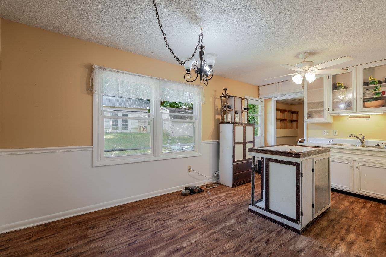 479 EAST AVE, BROADWAY, Virginia 22815, 3 Bedrooms Bedrooms, ,1 BathroomBathrooms,Residential,479 EAST AVE,668714 MLS # 668714