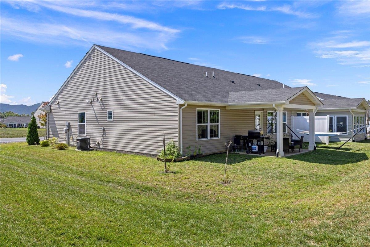 85 SOUTH PEAK DR, MCGAHEYSVILLE, Virginia 22840, 3 Bedrooms Bedrooms, ,2 BathroomsBathrooms,Residential,85 SOUTH PEAK DR,668717 MLS # 668717