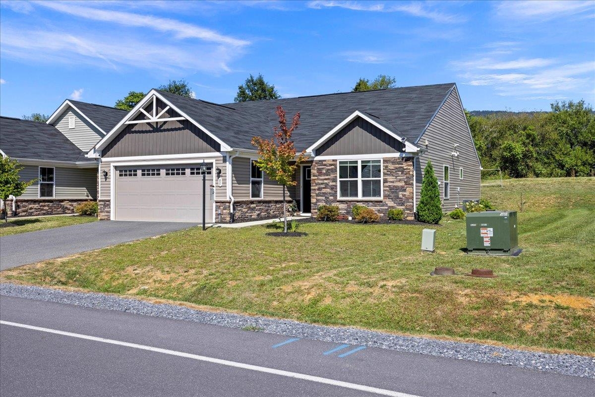 85 SOUTH PEAK DR, MCGAHEYSVILLE, Virginia 22840, 3 Bedrooms Bedrooms, ,2 BathroomsBathrooms,Residential,85 SOUTH PEAK DR,668717 MLS # 668717