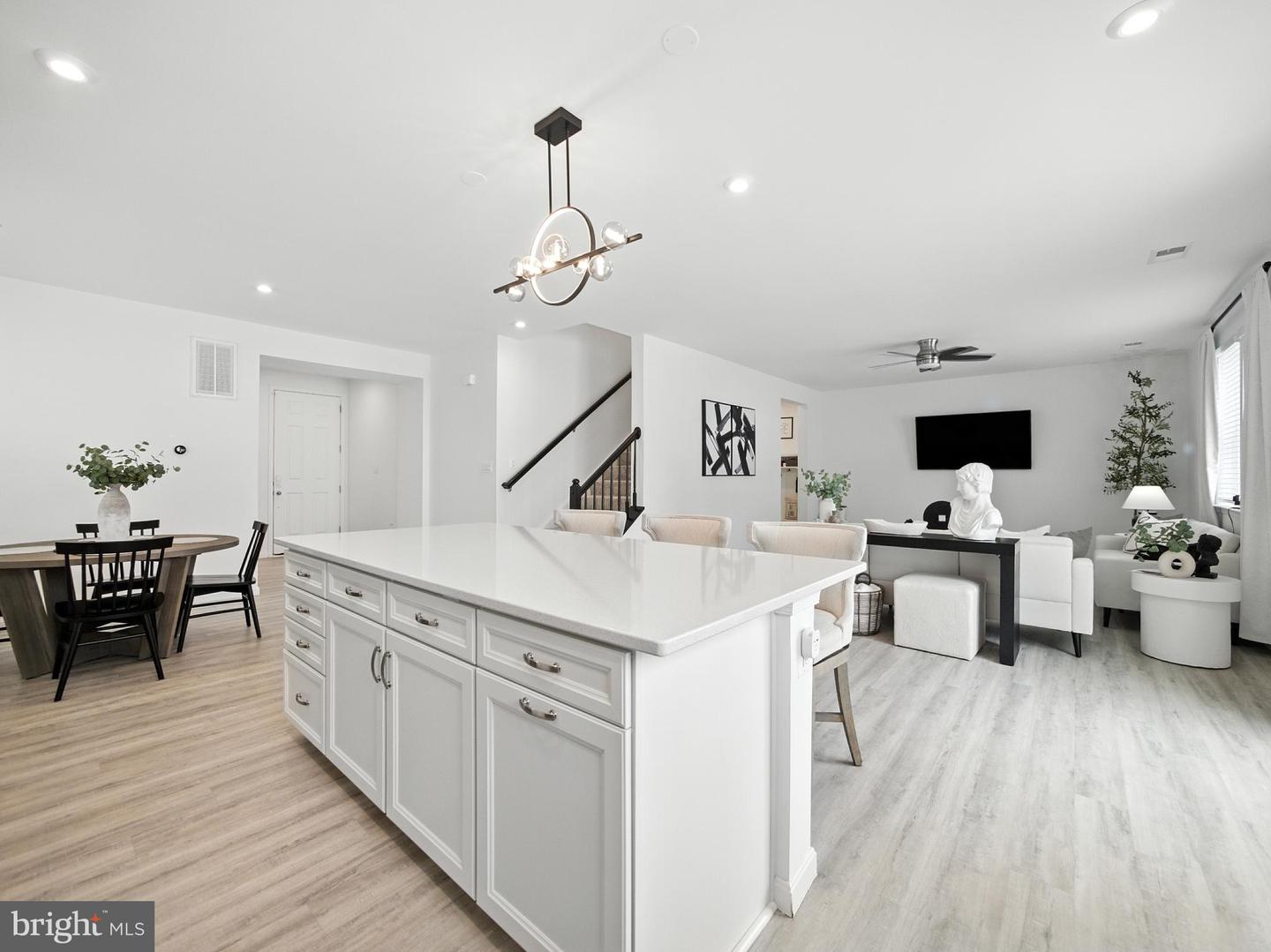 121 RAVEN OAKS DR, WINCHESTER, Virginia 22602, 4 Bedrooms Bedrooms, ,2 BathroomsBathrooms,Residential,For sale,121 RAVEN OAKS DR,VAFV2036610 MLS # VAFV2036610