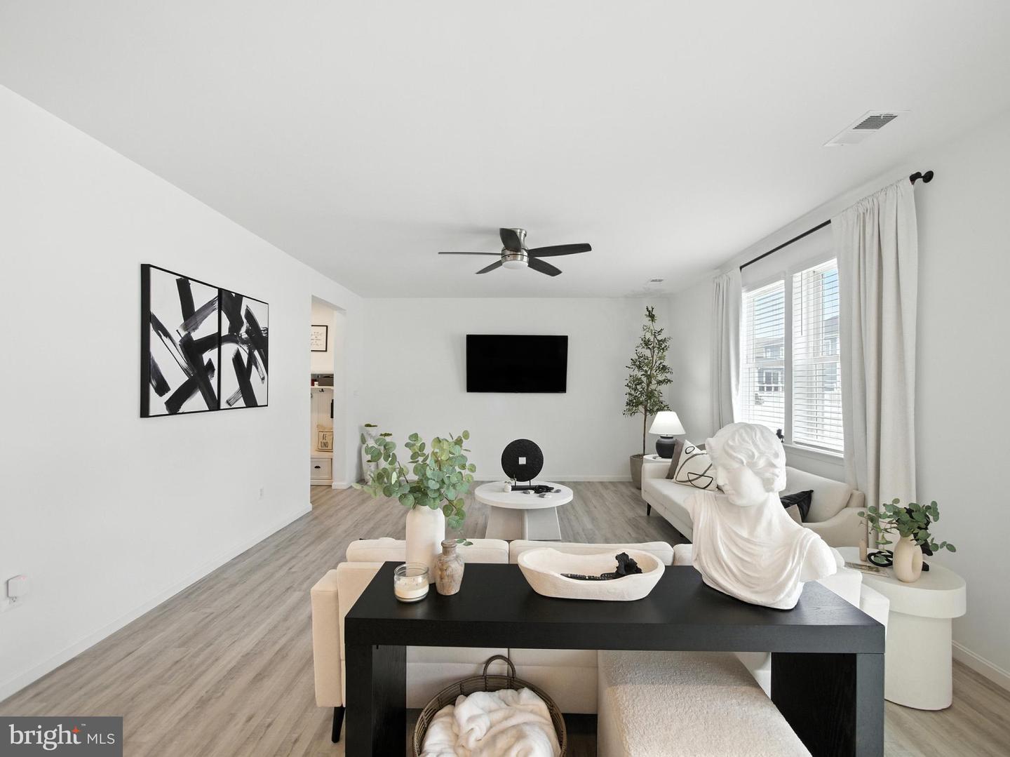 121 RAVEN OAKS DR, WINCHESTER, Virginia 22602, 4 Bedrooms Bedrooms, ,2 BathroomsBathrooms,Residential,For sale,121 RAVEN OAKS DR,VAFV2036610 MLS # VAFV2036610