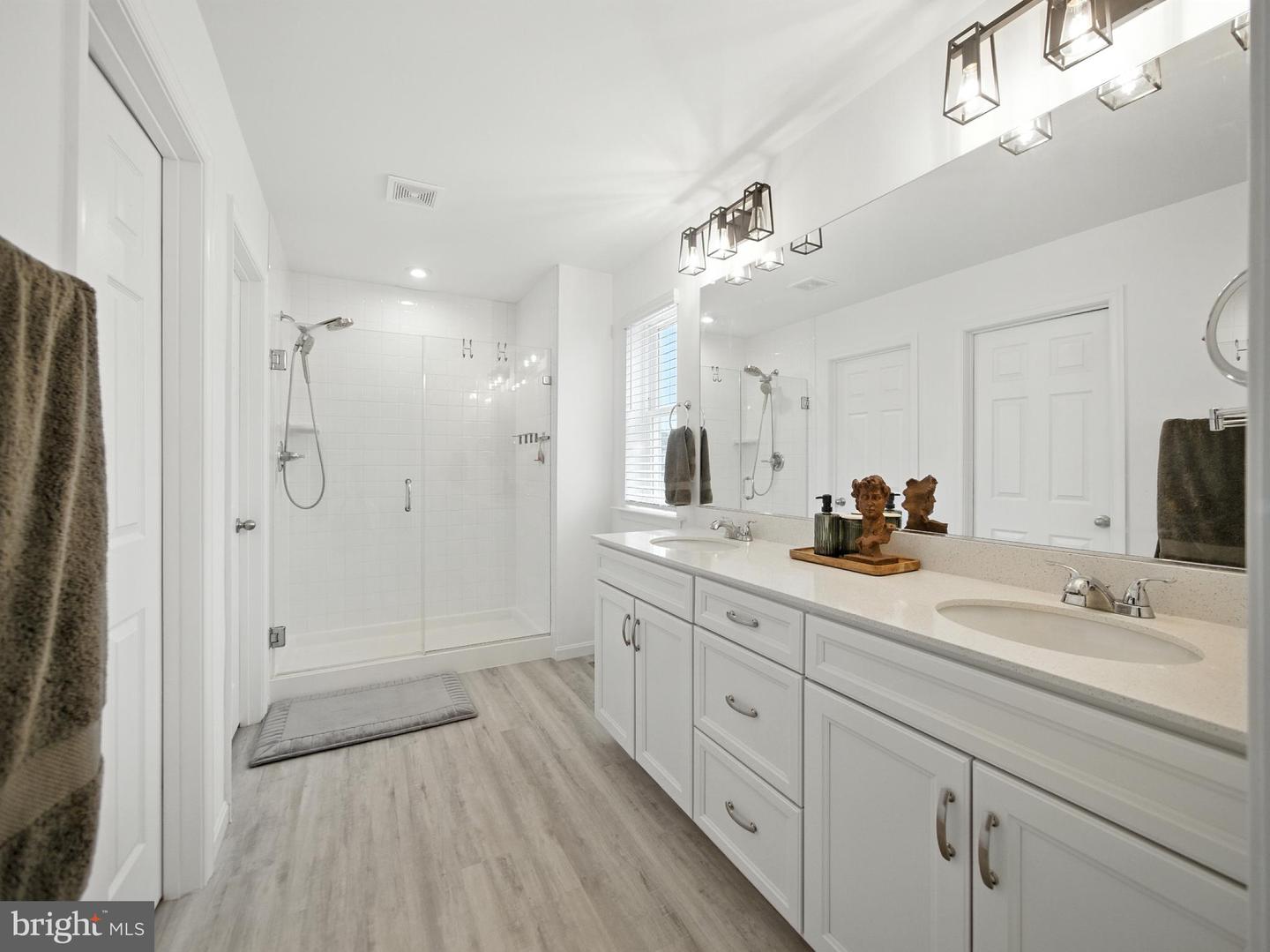 121 RAVEN OAKS DR, WINCHESTER, Virginia 22602, 4 Bedrooms Bedrooms, ,2 BathroomsBathrooms,Residential,For sale,121 RAVEN OAKS DR,VAFV2036610 MLS # VAFV2036610