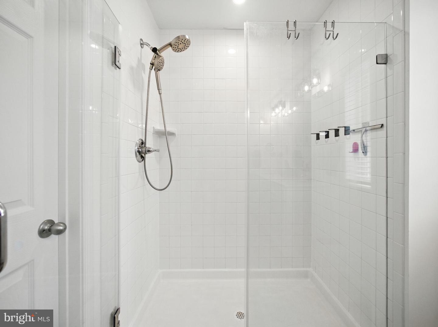 121 RAVEN OAKS DR, WINCHESTER, Virginia 22602, 4 Bedrooms Bedrooms, ,2 BathroomsBathrooms,Residential,For sale,121 RAVEN OAKS DR,VAFV2036610 MLS # VAFV2036610