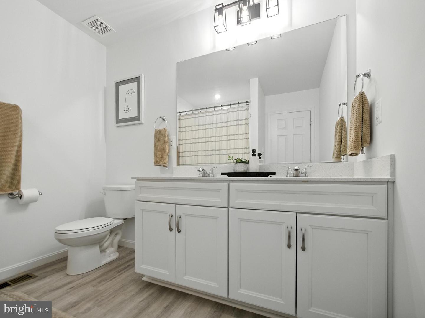 121 RAVEN OAKS DR, WINCHESTER, Virginia 22602, 4 Bedrooms Bedrooms, ,2 BathroomsBathrooms,Residential,For sale,121 RAVEN OAKS DR,VAFV2036610 MLS # VAFV2036610