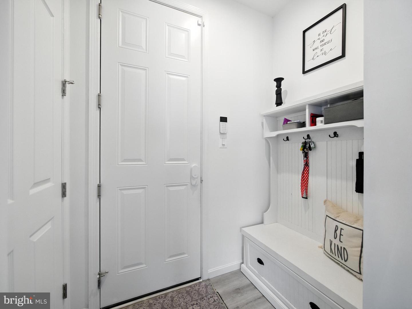 121 RAVEN OAKS DR, WINCHESTER, Virginia 22602, 4 Bedrooms Bedrooms, ,2 BathroomsBathrooms,Residential,For sale,121 RAVEN OAKS DR,VAFV2036610 MLS # VAFV2036610