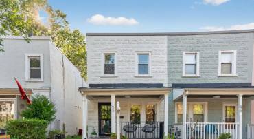 620 N ALFRED ST N, ALEXANDRIA, Virginia 22314, 2 Bedrooms Bedrooms, ,1 BathroomBathrooms,Residential,For sale,620 N ALFRED ST N,VAAX2049304 MLS # VAAX2049304