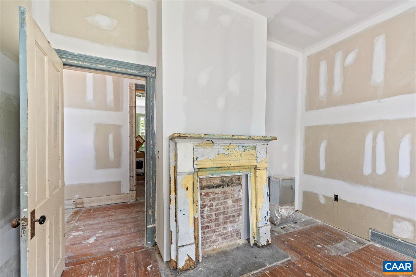 101 WEST ST, LOUISA, Virginia 23093, 4 Bedrooms Bedrooms, ,2 BathroomsBathrooms,Residential,101 WEST ST,668719 MLS # 668719