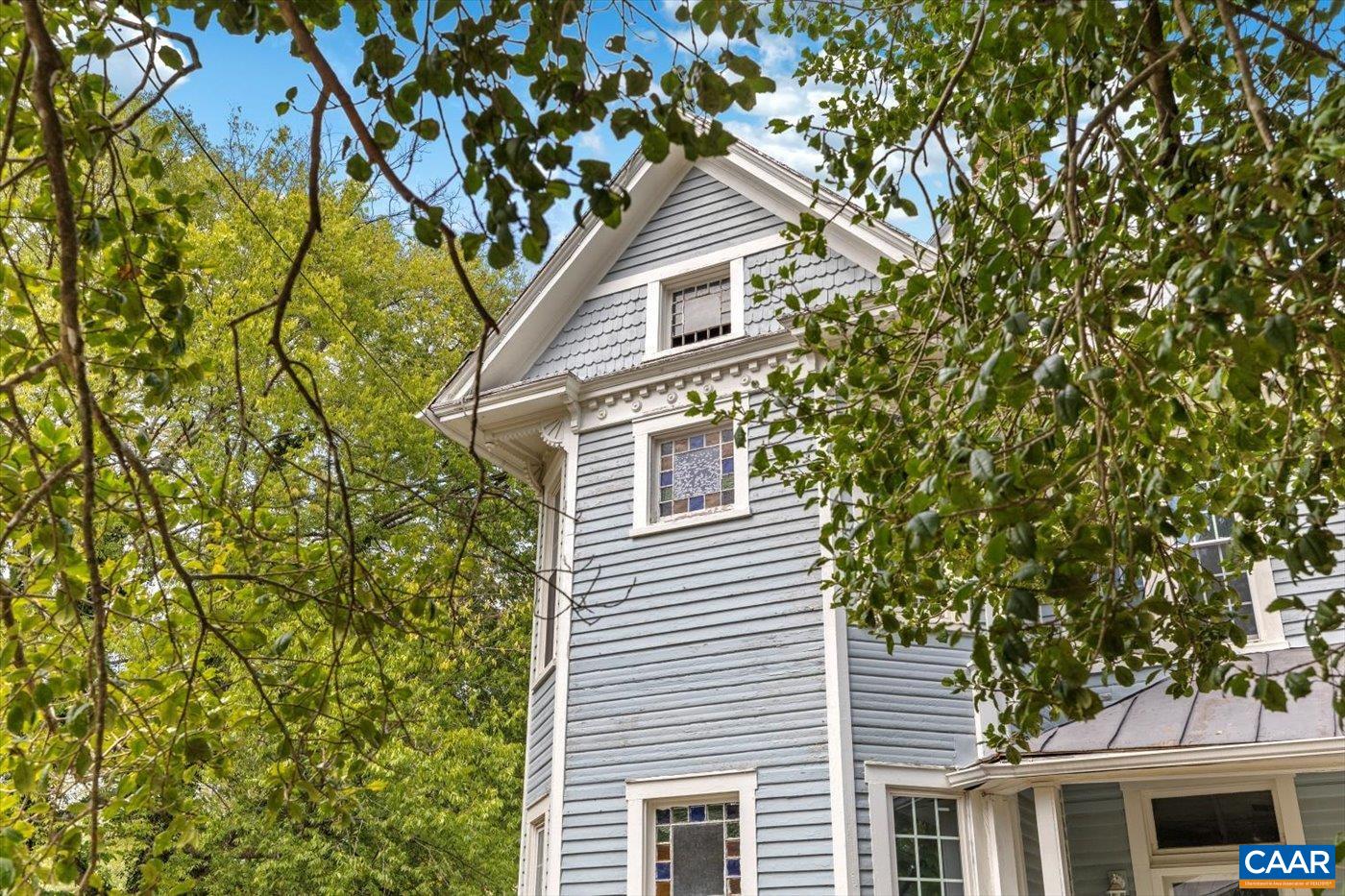 101 WEST ST, LOUISA, Virginia 23093, 4 Bedrooms Bedrooms, ,2 BathroomsBathrooms,Residential,101 WEST ST,668719 MLS # 668719