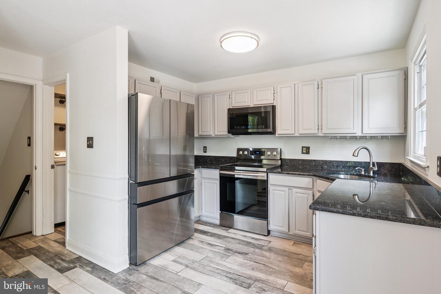 3220 KINROSS CIR, HERNDON, Virginia 20171, 3 Bedrooms Bedrooms, 13 Rooms Rooms,2 BathroomsBathrooms,Residential,For sale,3220 KINROSS CIR,VAFX2264862 MLS # VAFX2264862