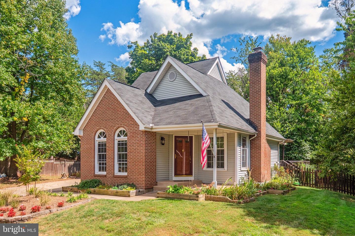 3220 KINROSS CIR, HERNDON, Virginia 20171, 3 Bedrooms Bedrooms, 13 Rooms Rooms,2 BathroomsBathrooms,Residential,For sale,3220 KINROSS CIR,VAFX2264862 MLS # VAFX2264862