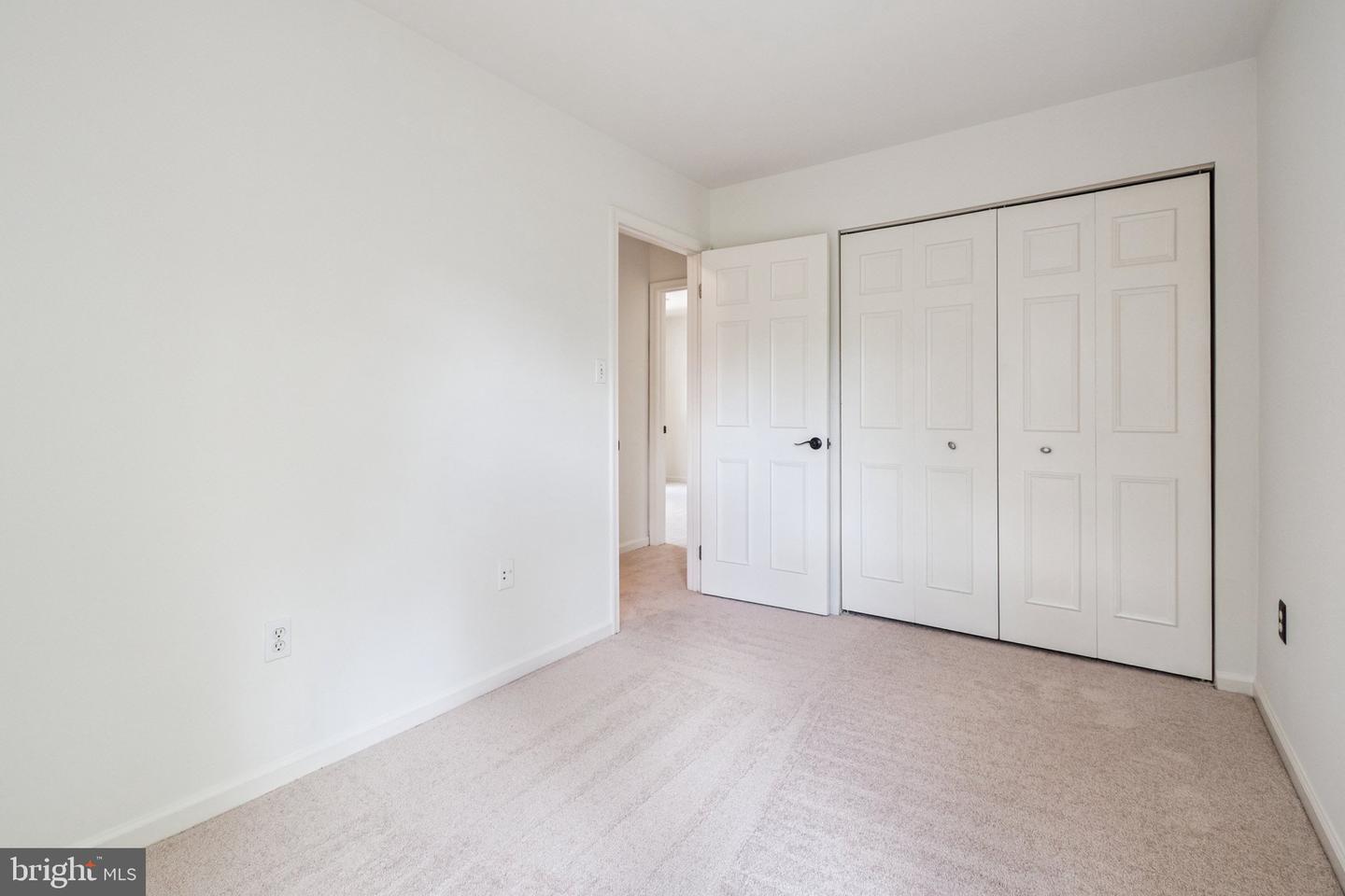 3220 KINROSS CIR, HERNDON, Virginia 20171, 3 Bedrooms Bedrooms, 13 Rooms Rooms,2 BathroomsBathrooms,Residential,For sale,3220 KINROSS CIR,VAFX2264862 MLS # VAFX2264862