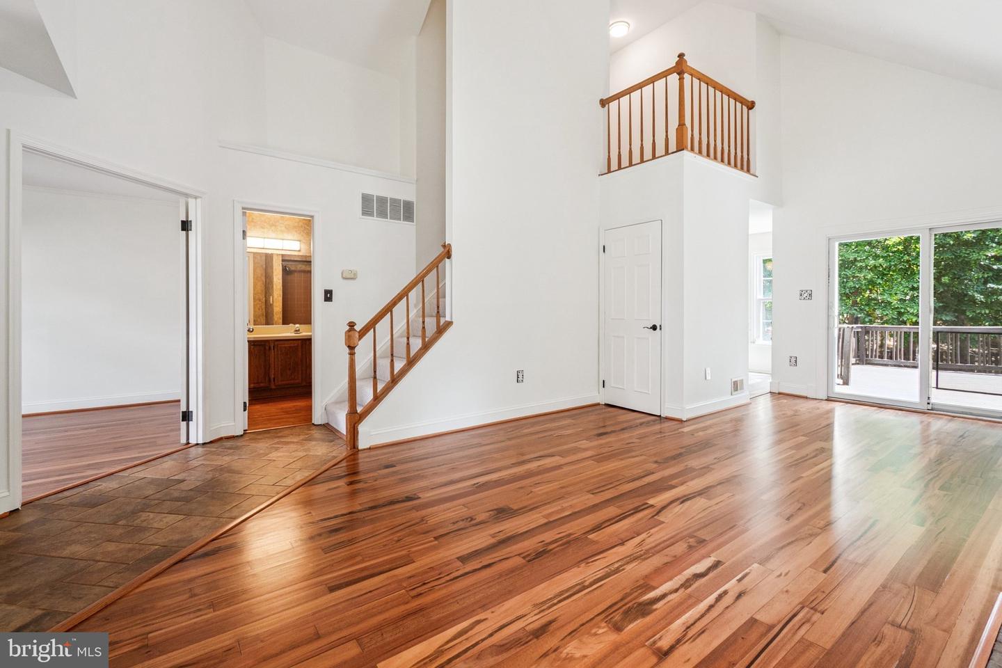 3220 KINROSS CIR, HERNDON, Virginia 20171, 3 Bedrooms Bedrooms, 13 Rooms Rooms,2 BathroomsBathrooms,Residential,For sale,3220 KINROSS CIR,VAFX2264862 MLS # VAFX2264862