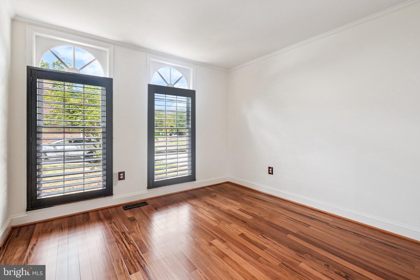 3220 KINROSS CIR, HERNDON, Virginia 20171, 3 Bedrooms Bedrooms, 13 Rooms Rooms,2 BathroomsBathrooms,Residential,For sale,3220 KINROSS CIR,VAFX2264862 MLS # VAFX2264862