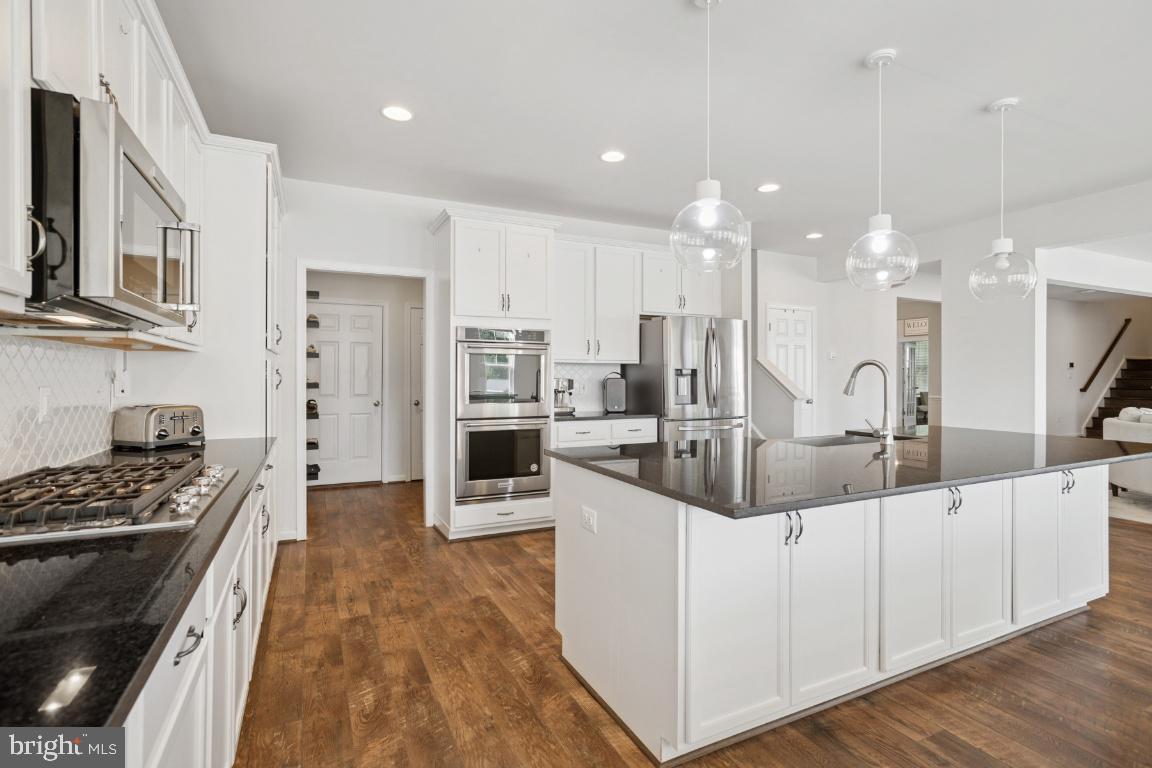 14132 AMYS MEADOW CT, LEESBURG, Virginia 20176, 7 Bedrooms Bedrooms, ,6 BathroomsBathrooms,Residential,For sale,14132 AMYS MEADOW CT,VALO2106156 MLS # VALO2106156