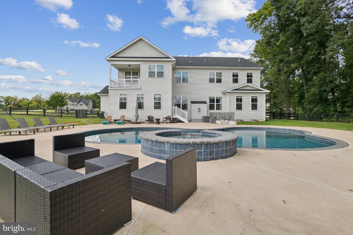 14132 AMYS MEADOW CT, LEESBURG, Virginia 20176, 7 Bedrooms Bedrooms, ,6 BathroomsBathrooms,Residential,For sale,14132 AMYS MEADOW CT,VALO2106156 MLS # VALO2106156