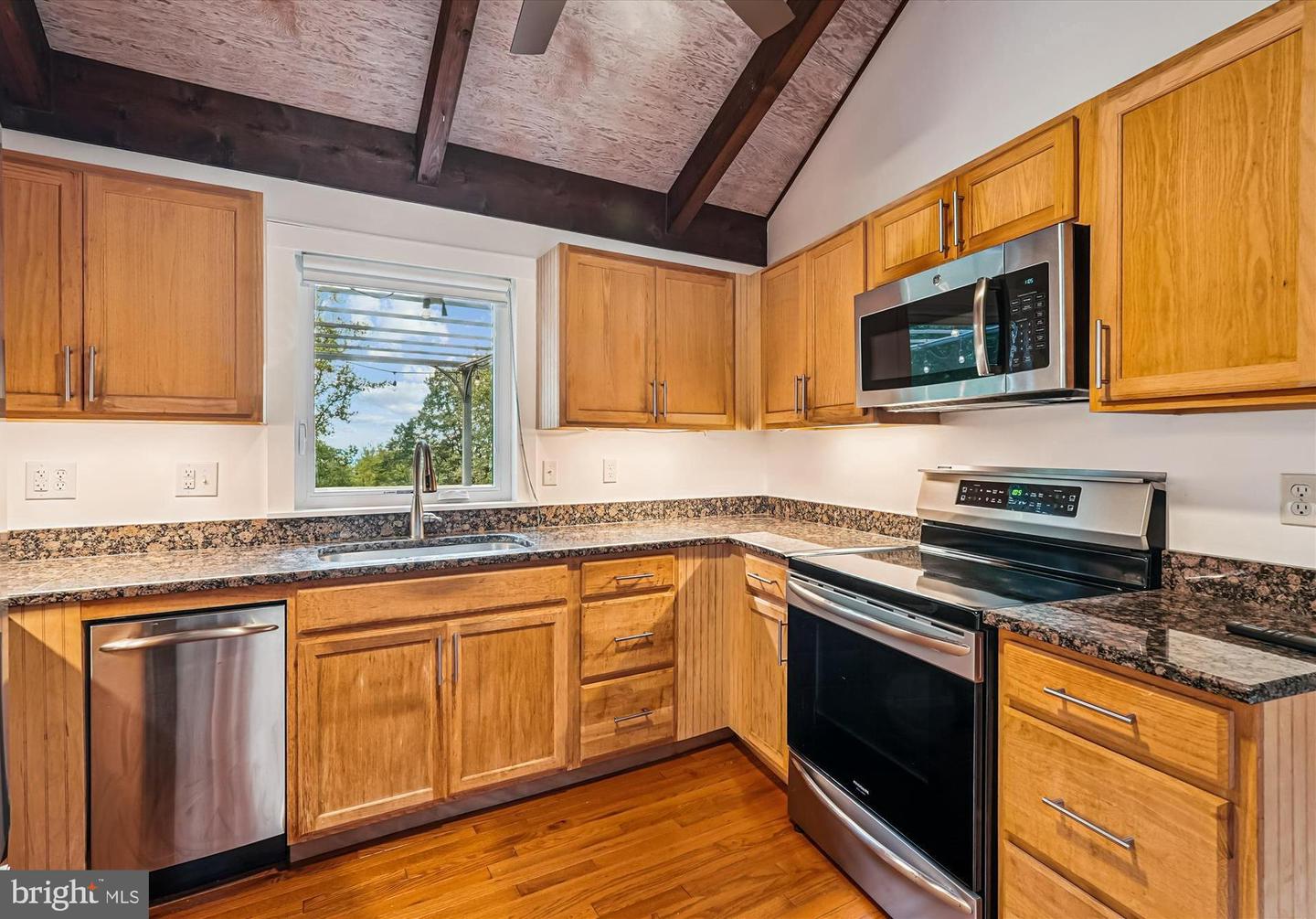 21826 BLUE RIDGE MTN RD, PARIS, Virginia 20130, 3 Bedrooms Bedrooms, ,2 BathroomsBathrooms,Residential,For sale,21826 BLUE RIDGE MTN RD,VACL2006026 MLS # VACL2006026