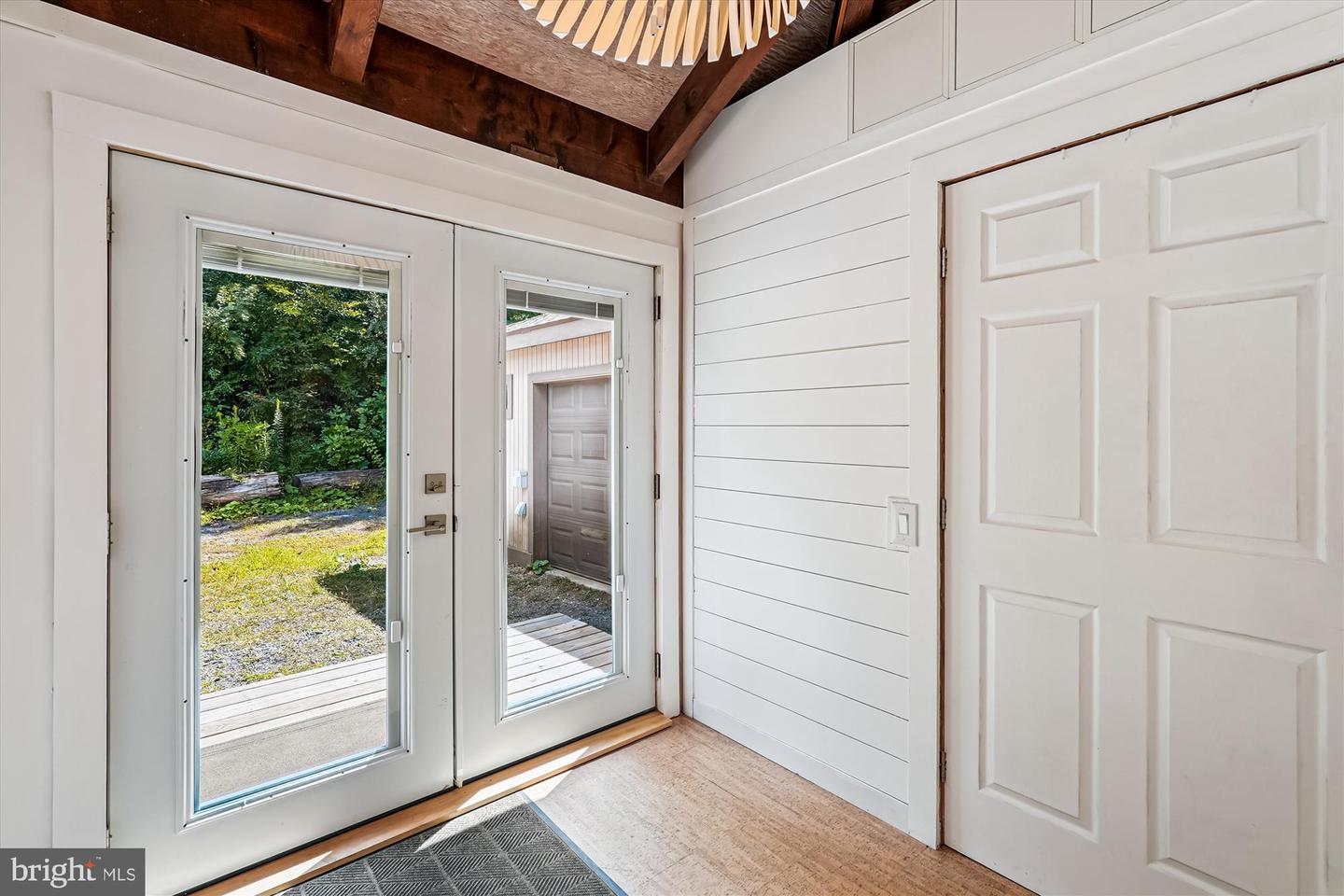 21826 BLUE RIDGE MTN RD, PARIS, Virginia 20130, 3 Bedrooms Bedrooms, ,2 BathroomsBathrooms,Residential,For sale,21826 BLUE RIDGE MTN RD,VACL2006026 MLS # VACL2006026
