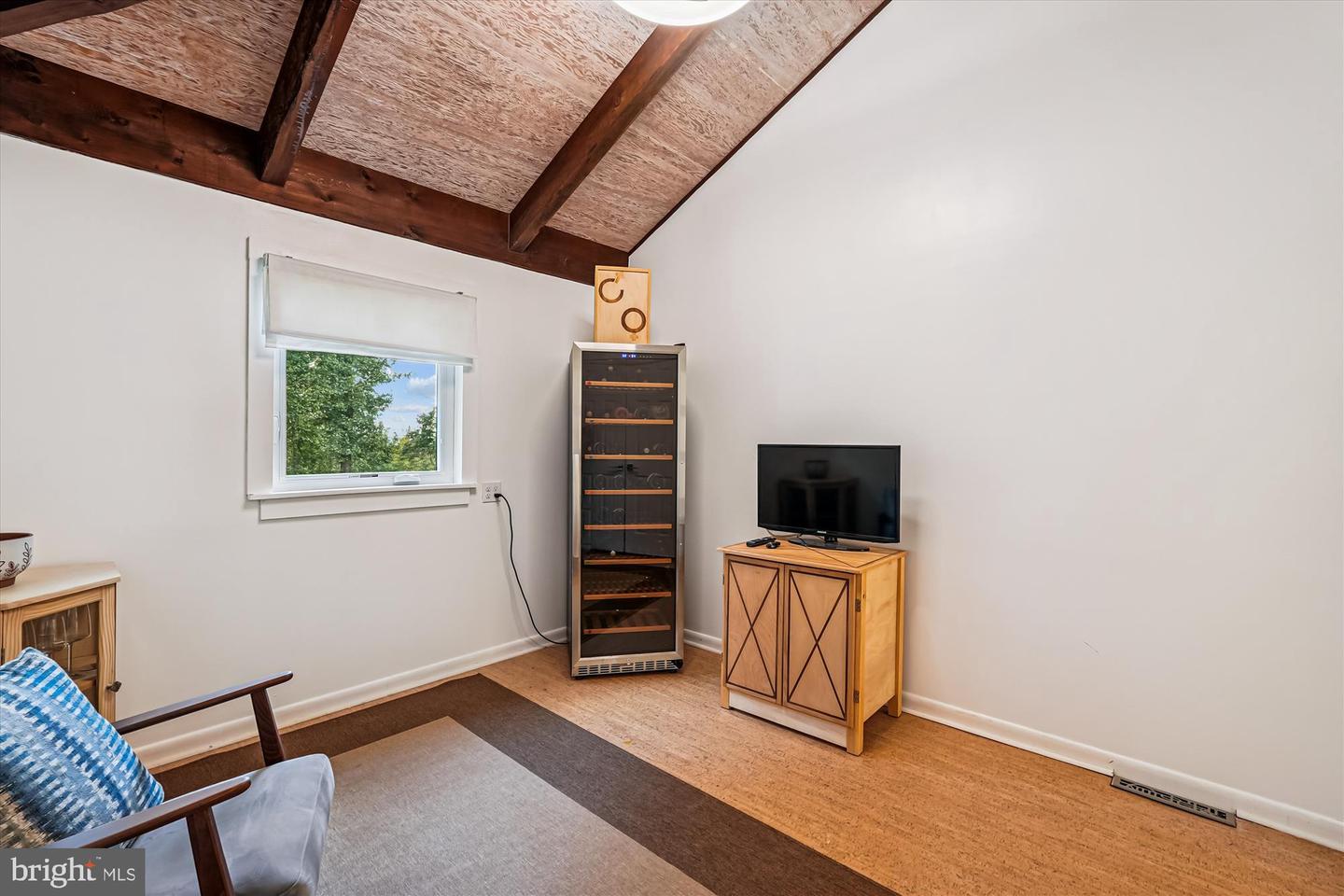 21826 BLUE RIDGE MTN RD, PARIS, Virginia 20130, 3 Bedrooms Bedrooms, ,2 BathroomsBathrooms,Residential,For sale,21826 BLUE RIDGE MTN RD,VACL2006026 MLS # VACL2006026