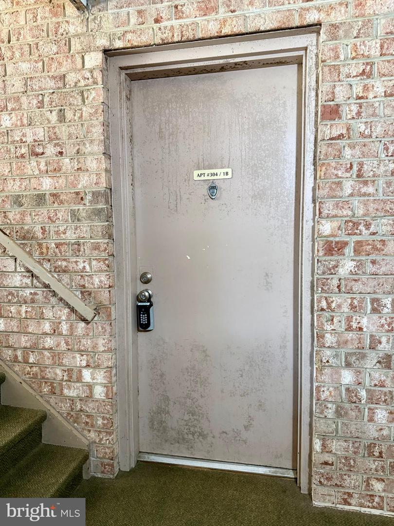 2624 WAGON DR #304, ALEXANDRIA, Virginia 22303, 1 Bedroom Bedrooms, ,1 BathroomBathrooms,Residential,For sale,2624 WAGON DR #304,VAFX2265048 MLS # VAFX2265048