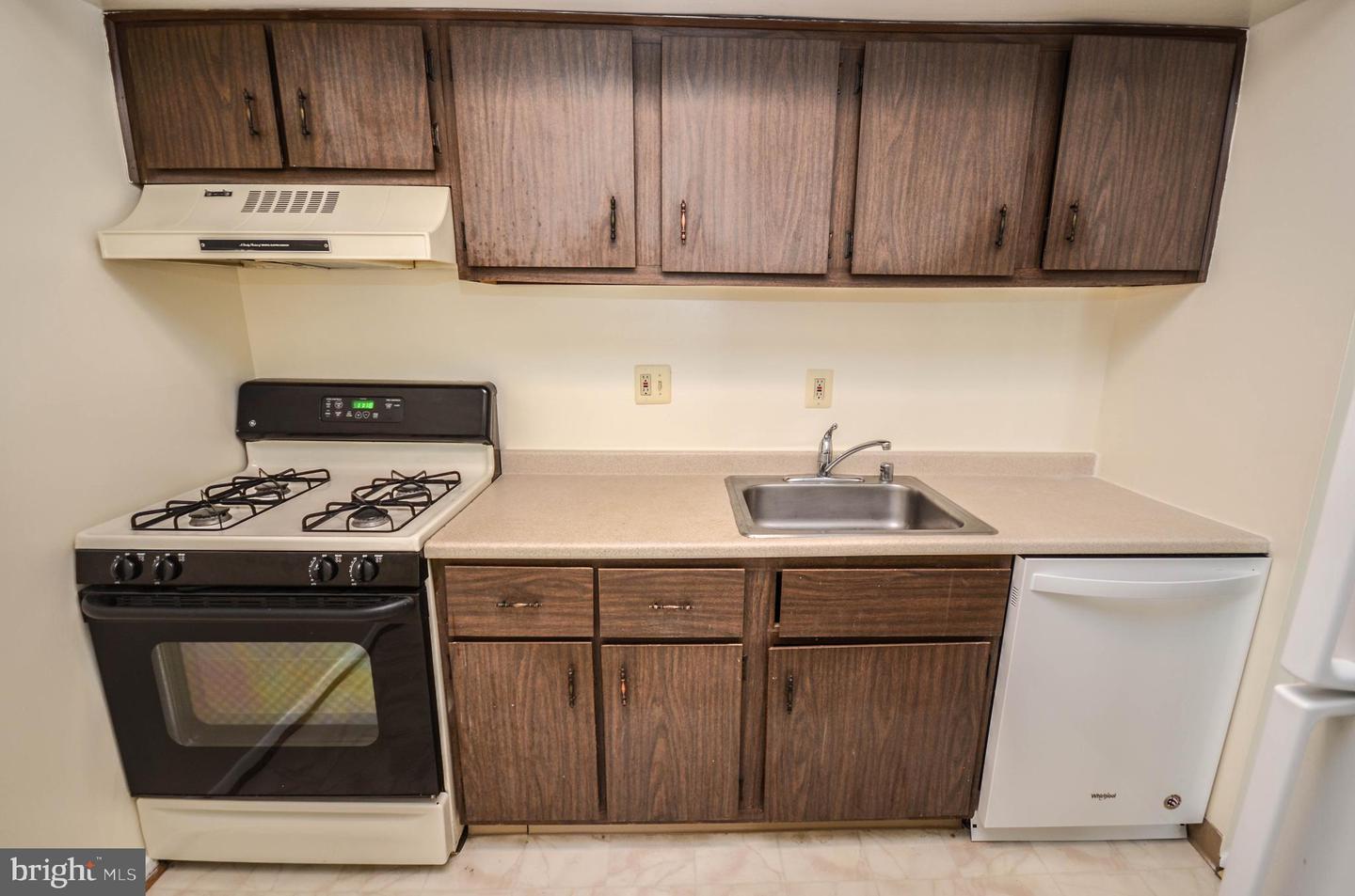 2624 WAGON DR #304, ALEXANDRIA, Virginia 22303, 1 Bedroom Bedrooms, ,1 BathroomBathrooms,Residential,For sale,2624 WAGON DR #304,VAFX2265048 MLS # VAFX2265048