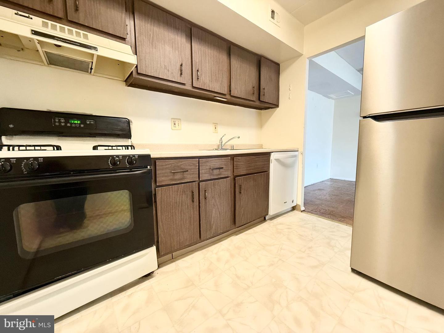 2624 WAGON DR #304, ALEXANDRIA, Virginia 22303, 1 Bedroom Bedrooms, ,1 BathroomBathrooms,Residential,For sale,2624 WAGON DR #304,VAFX2265048 MLS # VAFX2265048