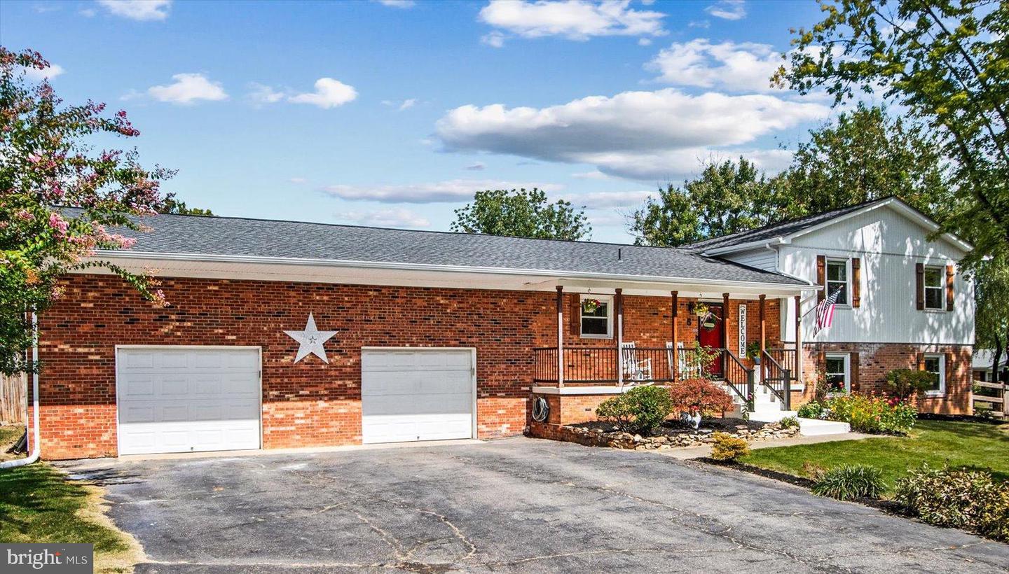 5 JUNIE CT, FREDERICKSBURG, Virginia 22407, 4 Bedrooms Bedrooms, ,3 BathroomsBathrooms,Residential,For sale,5 JUNIE CT,VASP2036034 MLS # VASP2036034