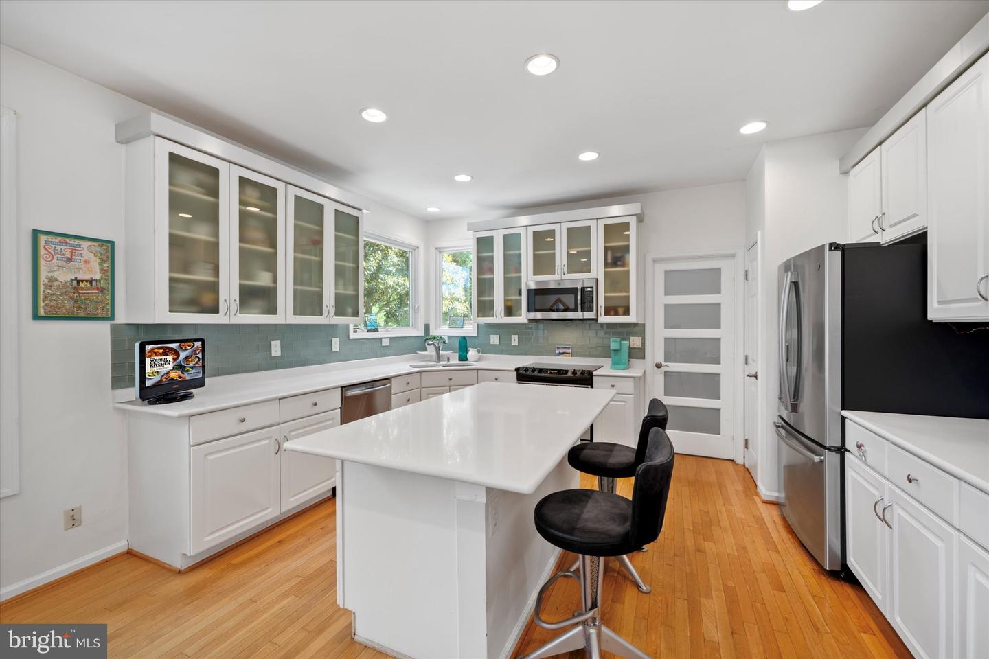 5101 CLAYBANK LN, CENTREVILLE, Virginia 20120, 4 Bedrooms Bedrooms, ,3 BathroomsBathrooms,Residential,For sale,5101 CLAYBANK LN,VAFX2265036 MLS # VAFX2265036