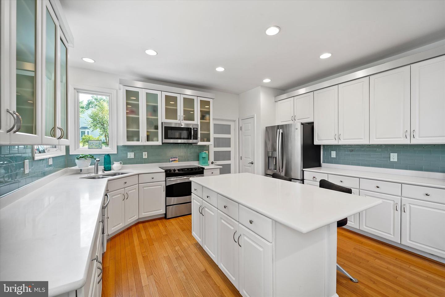 5101 CLAYBANK LN, CENTREVILLE, Virginia 20120, 4 Bedrooms Bedrooms, ,3 BathroomsBathrooms,Residential,For sale,5101 CLAYBANK LN,VAFX2265036 MLS # VAFX2265036