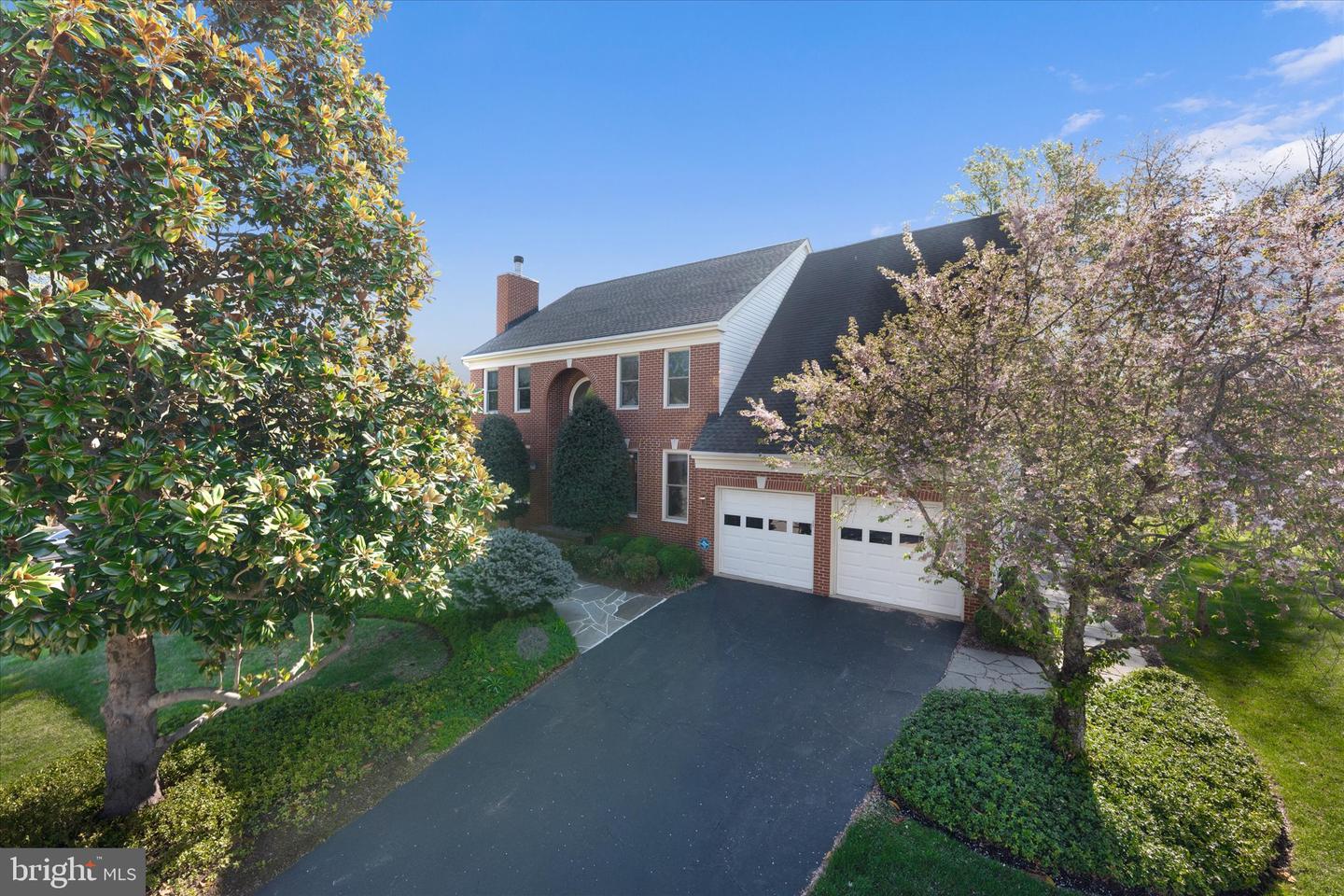 5101 CLAYBANK LN, CENTREVILLE, Virginia 20120, 4 Bedrooms Bedrooms, ,3 BathroomsBathrooms,Residential,For sale,5101 CLAYBANK LN,VAFX2265036 MLS # VAFX2265036