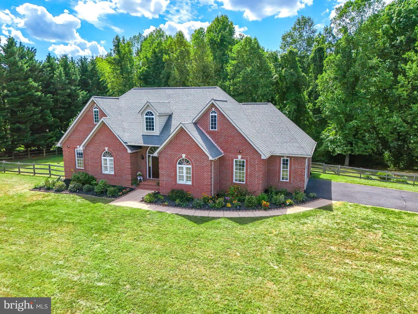 81 PEACOCK STATION DR, FREDERICKSBURG, Virginia 22406, 4 Bedrooms Bedrooms, ,2 BathroomsBathrooms,Residential,For sale,81 PEACOCK STATION DR,VAST2042444 MLS # VAST2042444