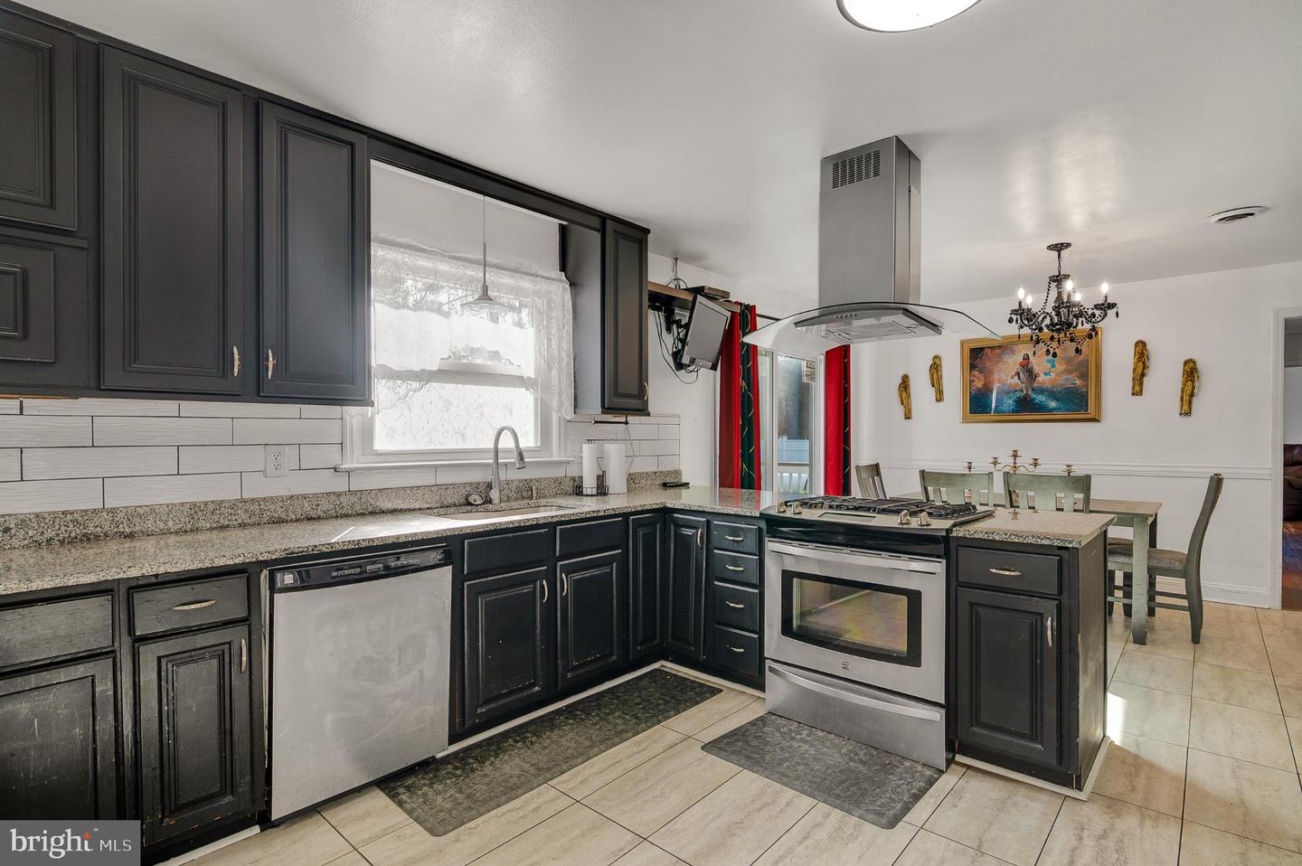 701 N COURTHOUSE RD, NORTH CHESTERFIELD, Virginia 23236, 3 Bedrooms Bedrooms, ,2 BathroomsBathrooms,Residential,For sale,701 N COURTHOUSE RD,VACF2001262 MLS # VACF2001262