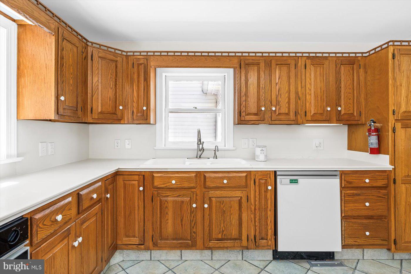 8100 BATTLE TRACE LN, SPOTSYLVANIA, Virginia 22553, 3 Bedrooms Bedrooms, ,4 BathroomsBathrooms,Residential,For sale,8100 BATTLE TRACE LN,VASP2036054 MLS # VASP2036054