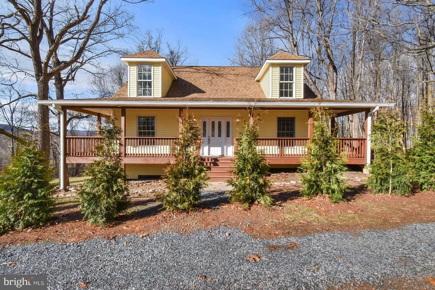 10268 JOHN MARSHALL HWY, DELAPLANE, Virginia 20144, 4 Bedrooms Bedrooms, ,3 BathroomsBathrooms,Residential,For sale,10268 JOHN MARSHALL HWY,VAFQ2018192 MLS # VAFQ2018192